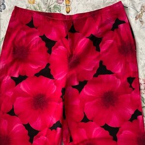 Newport News Vibrant Floral Print Cropped Pants Sz 6